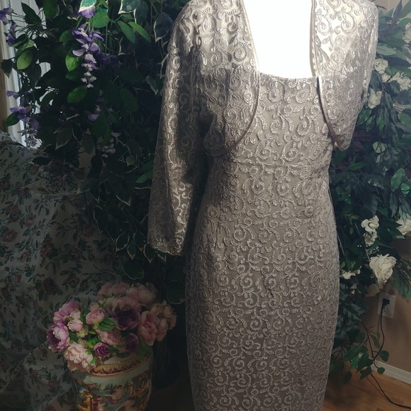 EMBROIDERED LACE DRESS WITH BOLERO JACKET SZ 16 - Picture 1 of 12